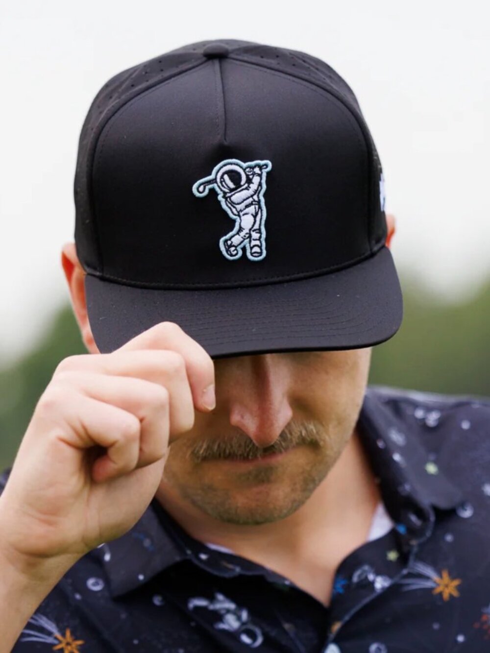 WAGGLE HAT MOON SHOT: POLYESTER SPANDEX BASEBALL CAP (BLACK) GOLFING ASTRONAUT